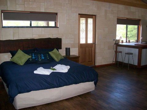SilverSprings Spa Retreat Pet Friendly Cottages And Glampings - Accommodation Bookings 6