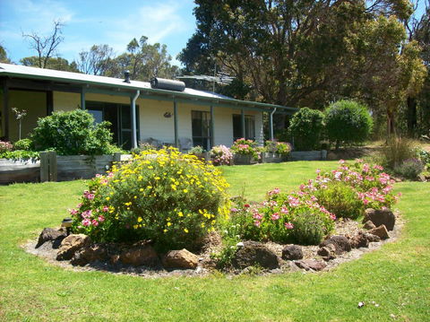 SilverSprings Spa Retreat Pet Friendly Cottages And Glampings - Accommodation Bookings 17