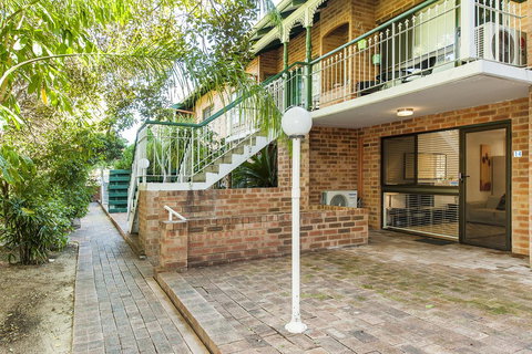 Forrest St - Accommodation Bookings 18