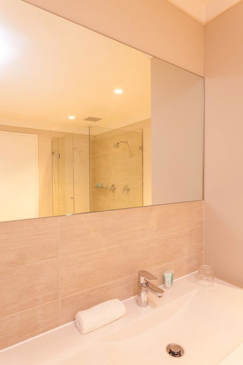 The Marina Hotel - Mindarie - Accommodation Bookings 13