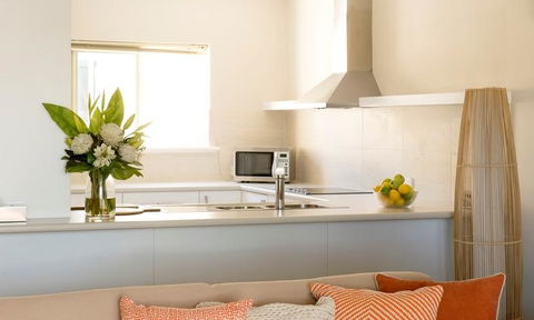 The Marina Hotel - Mindarie - Accommodation Bookings 19