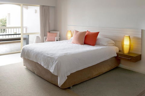 The Marina Hotel - Mindarie - Accommodation Bookings 5