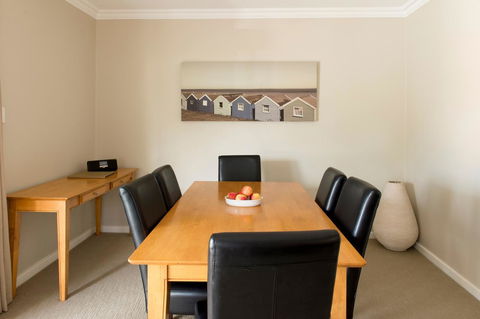The Marina Hotel - Mindarie - Accommodation Bookings 25