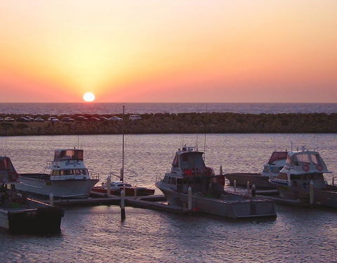 The Marina Hotel - Mindarie - Accommodation Bookings 16