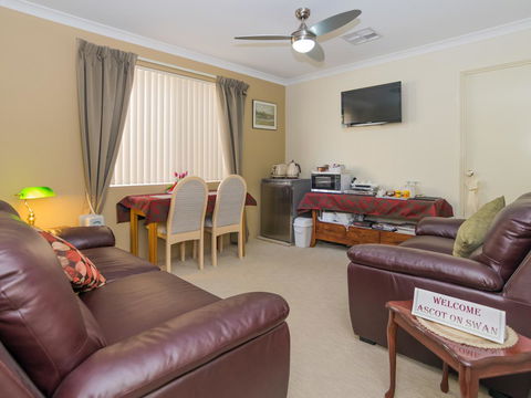 Ascot On Swan Bed & Breakfast - Accommodation Bookings 4