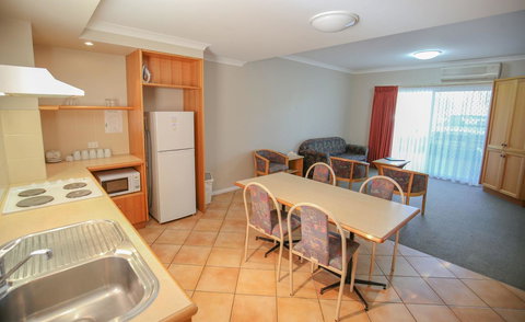 Esplanade Hotel Busselton - Accommodation Bookings 14