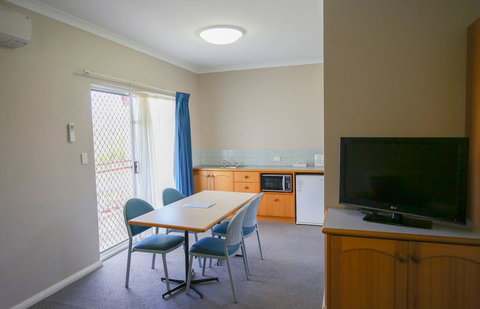Esplanade Hotel Busselton - Accommodation Bookings 20