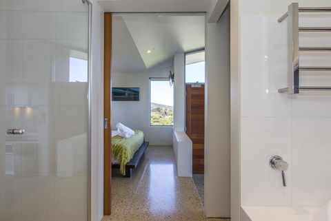 Aquatic Visions - Accommodation Bookings 4