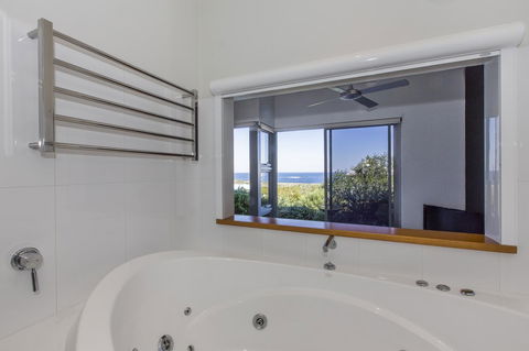 Aquatic Visions - Accommodation Bookings 5
