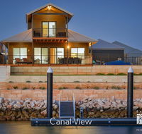 8 Kestrel Place - PRIVATE JETTY  POOL - Accommodation Bookings