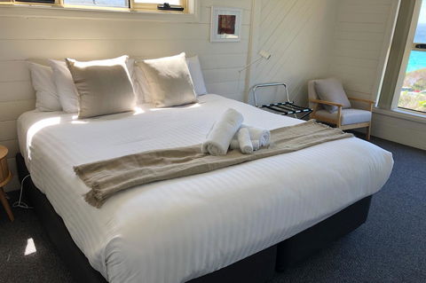 BINALONG BEACH COTTAGE Beachfront At Bay Of Fires Next To Restaurant - Accommodation Bookings 6