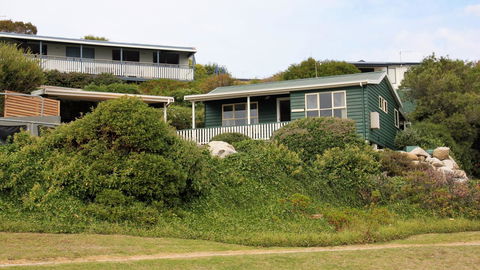 BINALONG BEACH COTTAGE Beachfront At Bay Of Fires Next To Restaurant - Accommodation Bookings 8