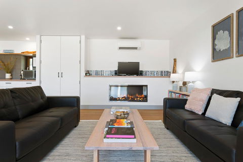 Tamar Solar Home - Accommodation Bookings 8