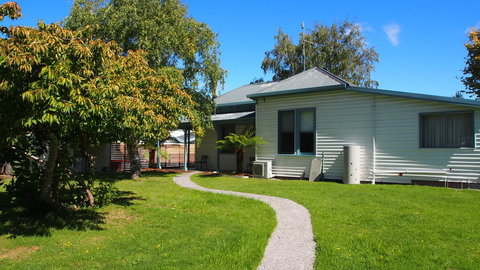Strahan Retreat Holiday Park - Accommodation Bookings 13