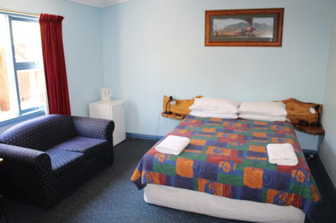 Tullah Lakeside Lodge - Accommodation Bookings 10