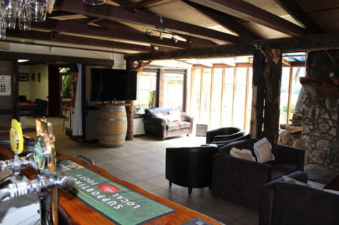 Tullah Lakeside Lodge - Accommodation Bookings 22