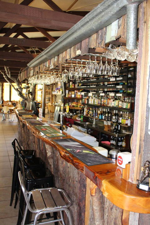 Tullah Lakeside Lodge - Accommodation Bookings 21