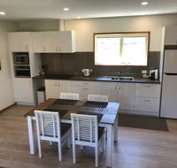 Loma Cottages - Accommodation Bookings