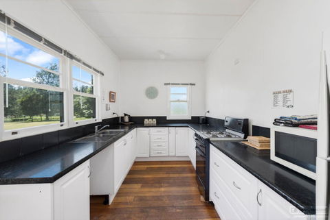 Giants Table And Cottages - Accommodation Bookings 28