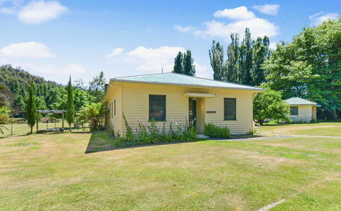 Giants Table And Cottages - Accommodation Bookings 3
