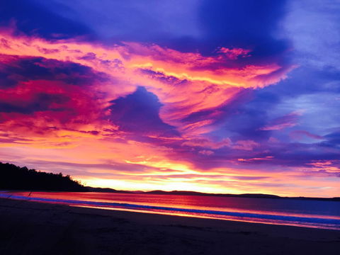 On The Beach Waterfront Apartment - Accommodation Bookings 17