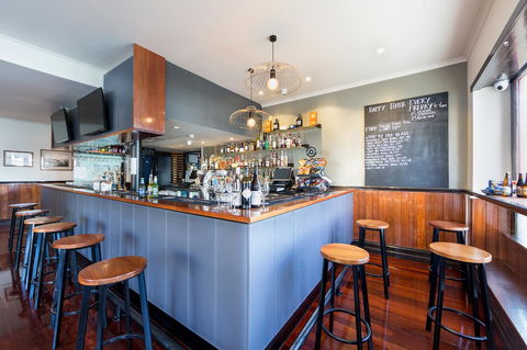 Customs House Hotel - Accommodation Bookings 13