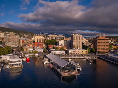 Customs House Hotel - Accommodation Bookings 42