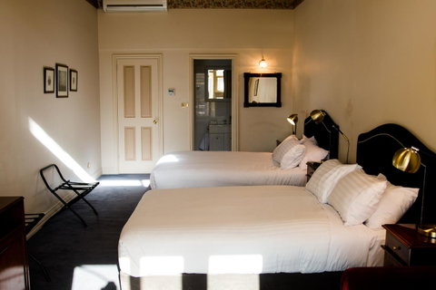 The Macquarie Hobart - Accommodation Bookings 23