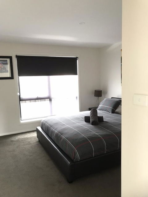 Georges Bay Apartments - Accommodation Bookings 5