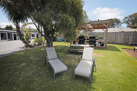 Georges Bay Apartments - Accommodation Bookings 39