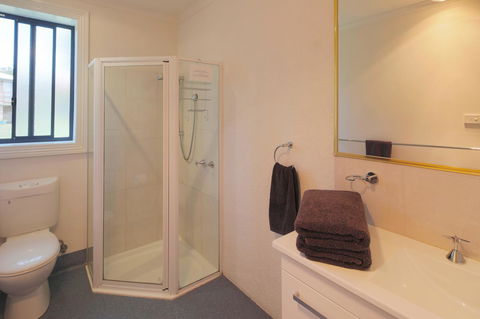 Georges Bay Apartments - Accommodation Bookings 32