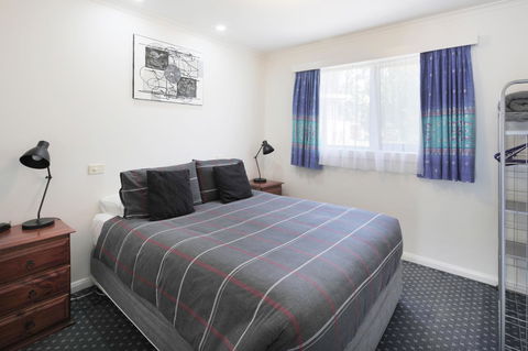 Georges Bay Apartments - Accommodation Bookings 37