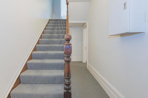 4 Bedroom House - Hobart CBD - Free Parking - Free WIFI - Accommodation Bookings 7