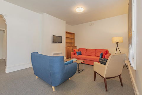 4 Bedroom House - Hobart CBD - Free Parking - Free WIFI - Accommodation Bookings 22