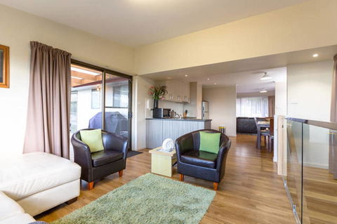 Mirramar House - Accommodation Bookings 3