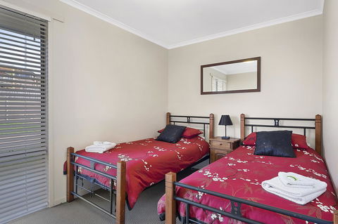 Mirramar House - Accommodation Bookings 18