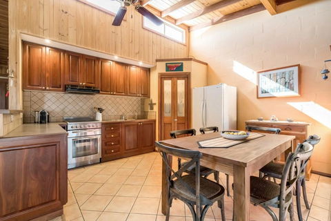 Freycinet Panorama - Accommodation Bookings 8