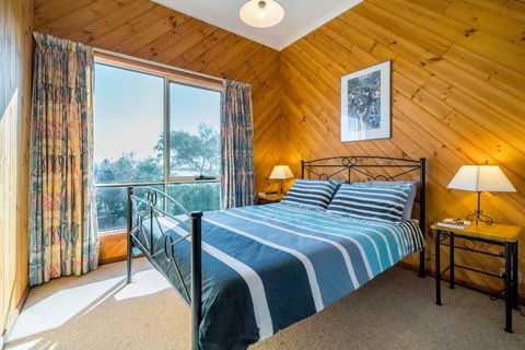 Freycinet Panorama - Accommodation Bookings 10