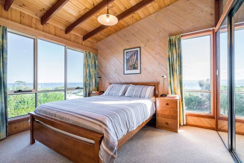 Freycinet Panorama - Accommodation Bookings 11
