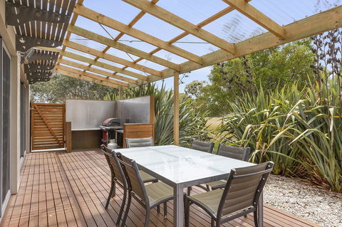 170 Hazards View Drive - Unit 2 - Accommodation Bookings 12