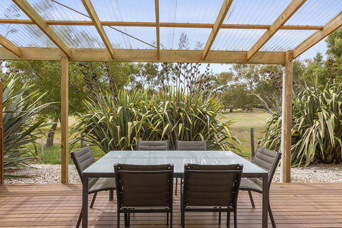 170 Hazards View Drive - Unit 2 - Accommodation Bookings 11