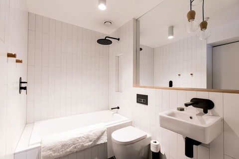 105 Mac Unique Apartments - Accommodation Bookings 5
