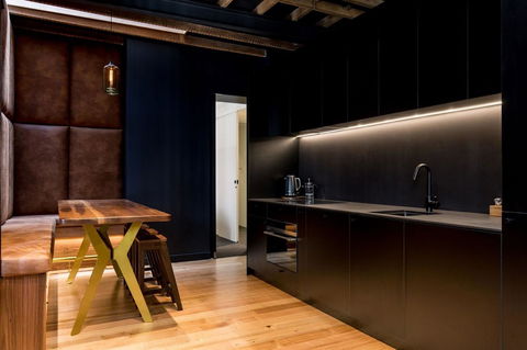 105 Mac Unique Apartments - Accommodation Bookings 10