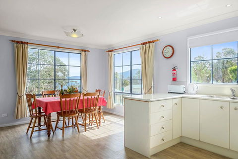 Omaroo Cottage Bruny Island - Accommodation Bookings 6