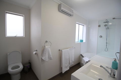 Trinity Hill Apartments - Accommodation Bookings 1