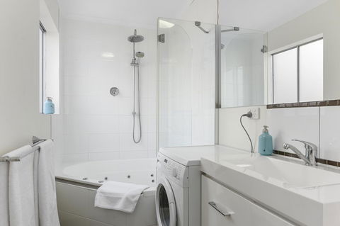 Trinity Hill Apartments - Accommodation Bookings 2