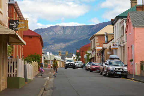 Hobart Waterfront Apartments - Accommodation Bookings 8