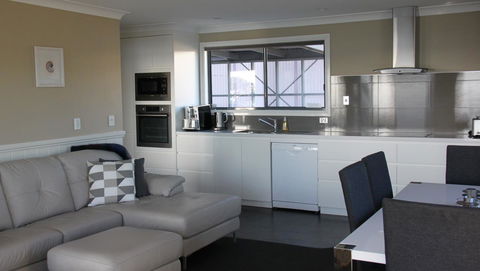 SEA EAGLE COTTAGE Amazing Views Of Bay Of Fires - Accommodation Bookings 23