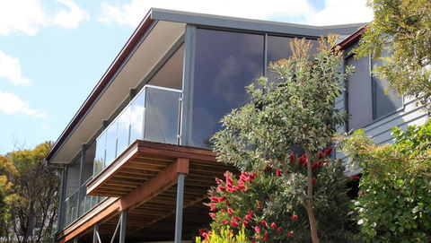 SEA EAGLE COTTAGE Amazing Views Of Bay Of Fires - Accommodation Bookings 11