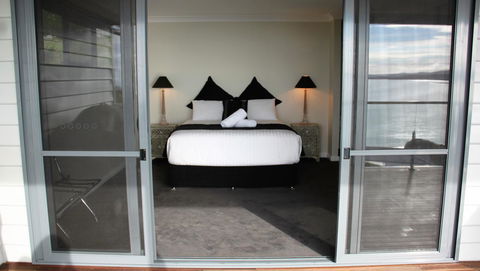 SEA EAGLE COTTAGE Amazing Views Of Bay Of Fires - Accommodation Bookings 8